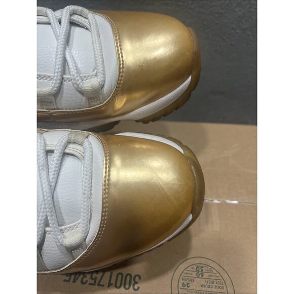 Nike Air Jordan 11 Retro Low Closing Ceremony Size 10.5 White 528895-103 main image 10